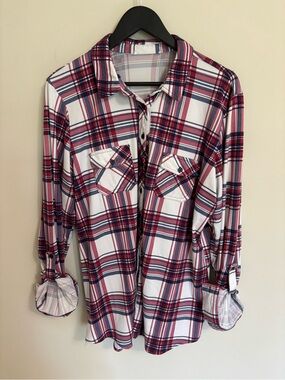 Plus size Women’s Plaid Button-Up Shirt - Red & Navy